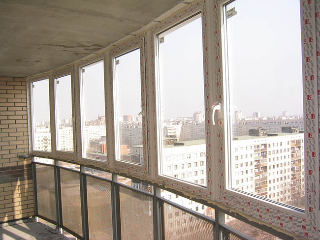 Недорогое остекление общего балкона Озёры